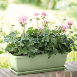 Balconnière en polypropylène vert pistache Elho Barcelona - 69,8 x 19 x 16 cm