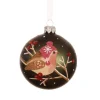 Boule en verre finition mate vert pin avec oiseau sur branche - Ø 8 cm