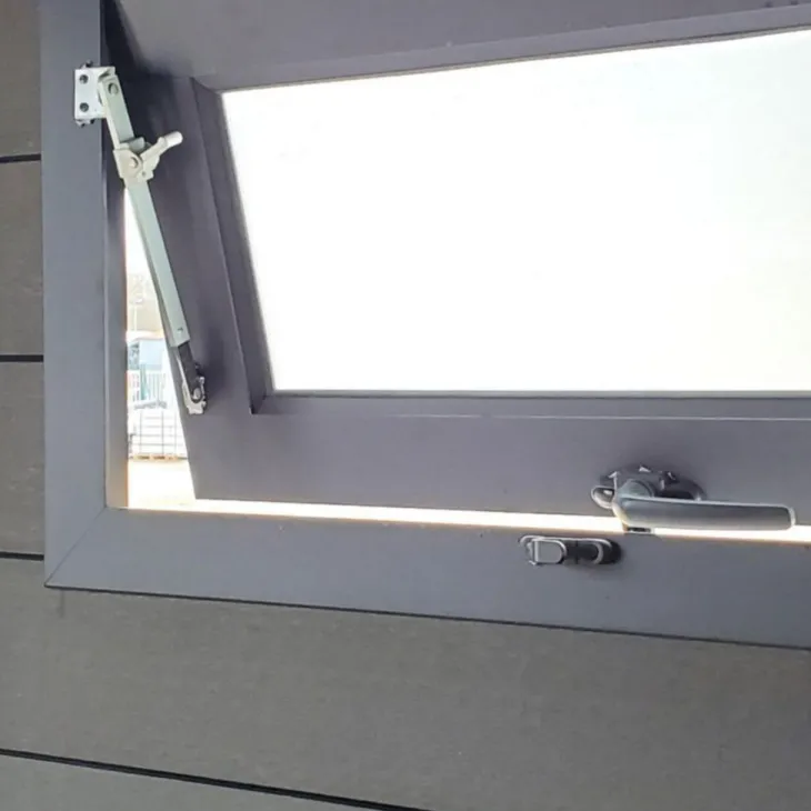 Fenêtre en aluminium pour abri Green Outside - 90 x 50 cm