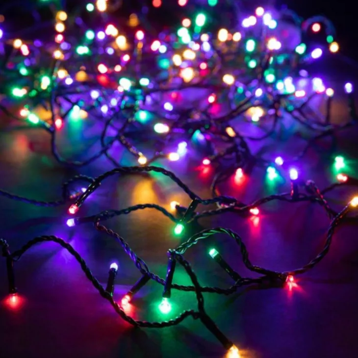 Guirlande lumineuse LED à lumière fixe multicolore sur secteur - 16 m
