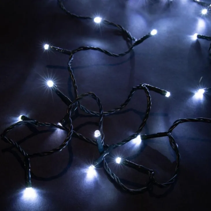 Guirlande lumineuse LED à lumière blanc pur sur secteur - 8 m
