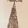 Photophore pyramide en céramique motif flocons - H 21 cm